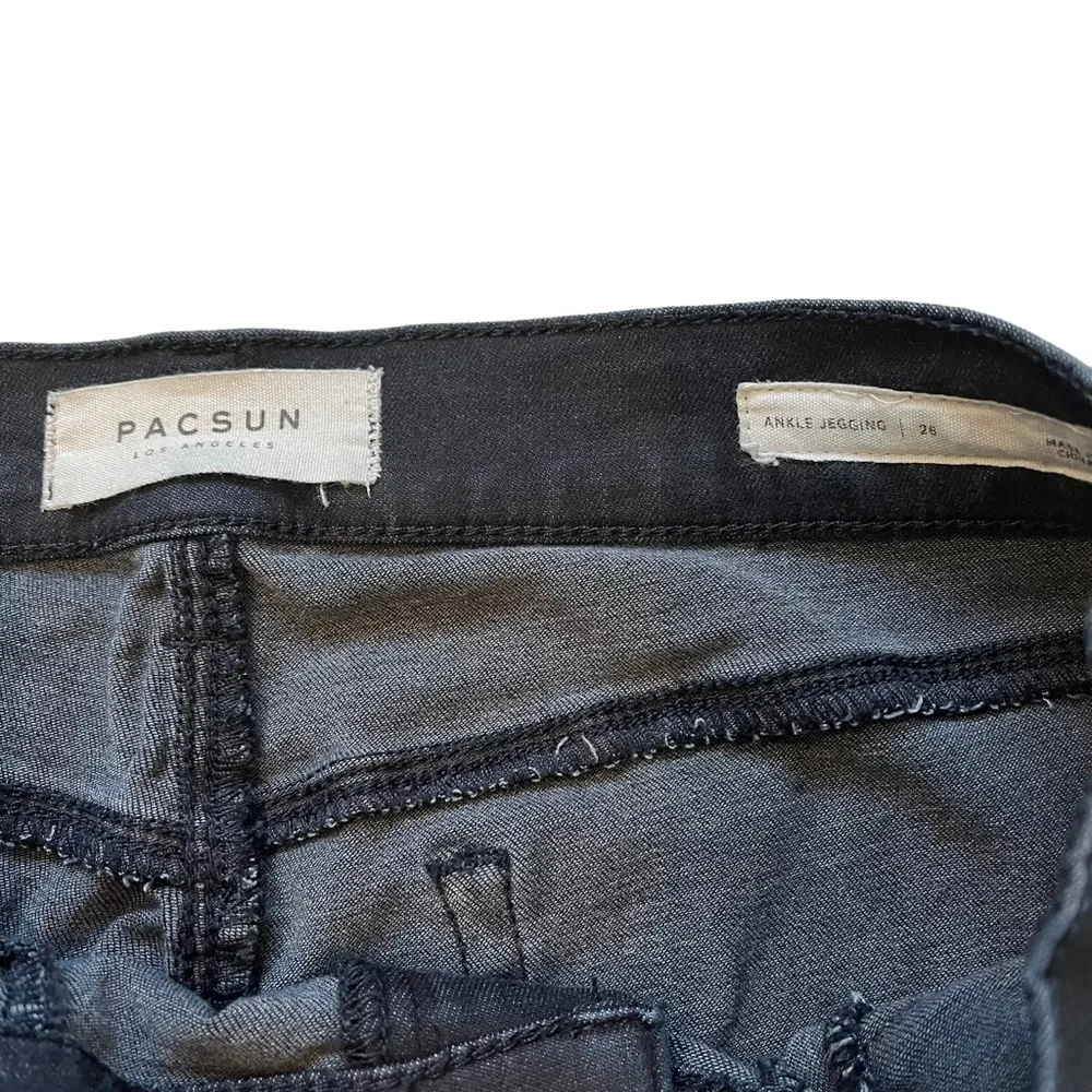 PacSun  Lightly Distressed Black Ankle Jegging - Image 14