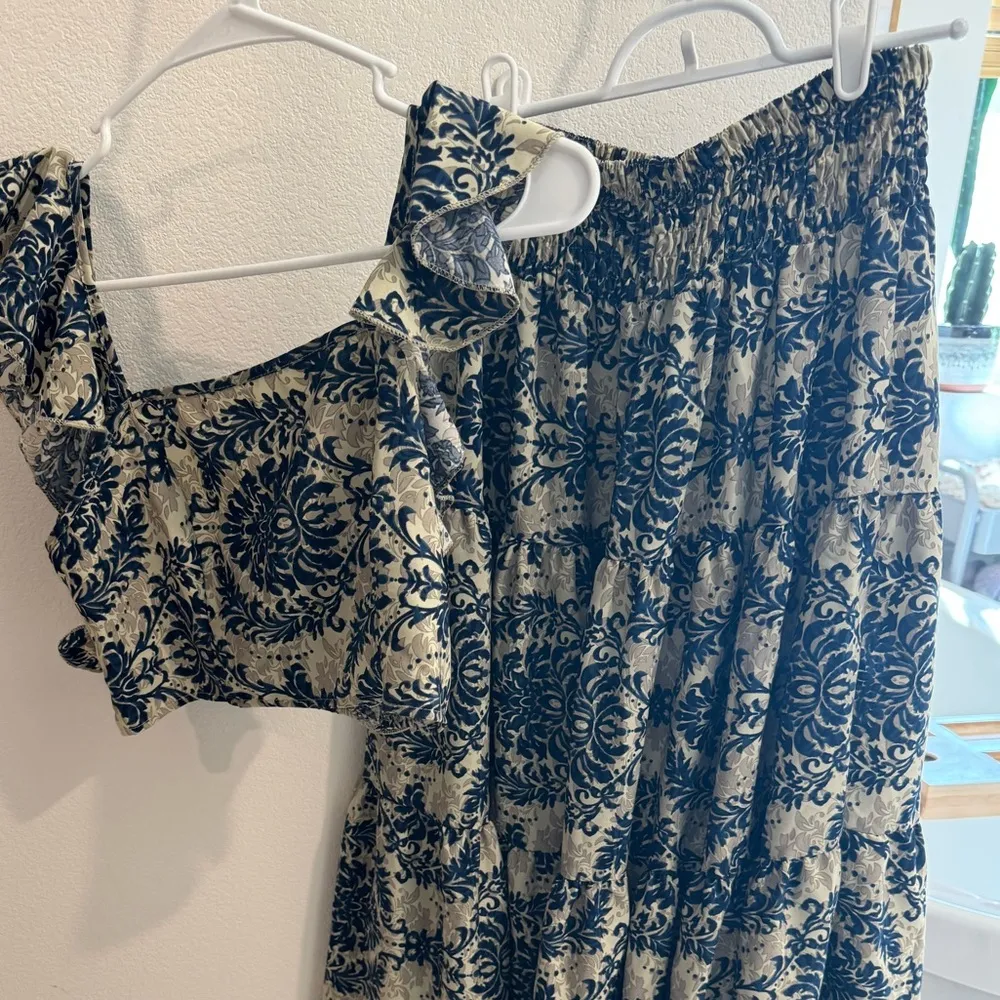 Floral Blue and Cream Women's Set - Image 4