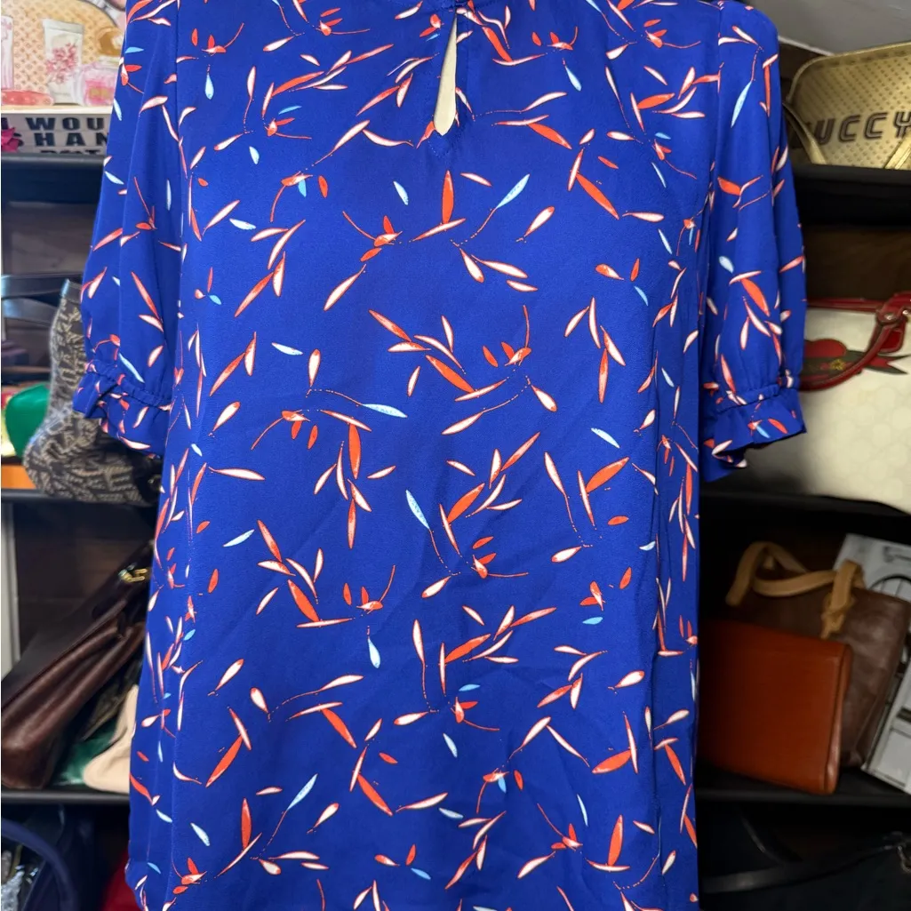 Banana Republic Blue and Red Patterned Blouse - Image 4