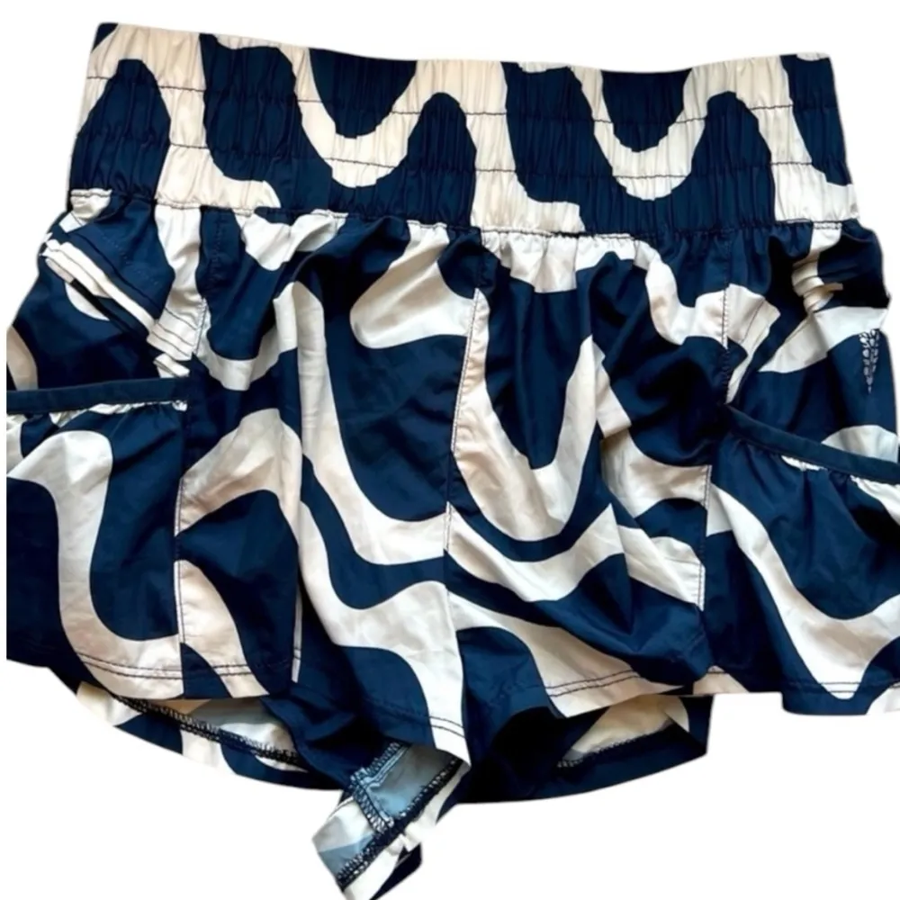 FP Movement Get your Flirt on Printed shorts - Image 6