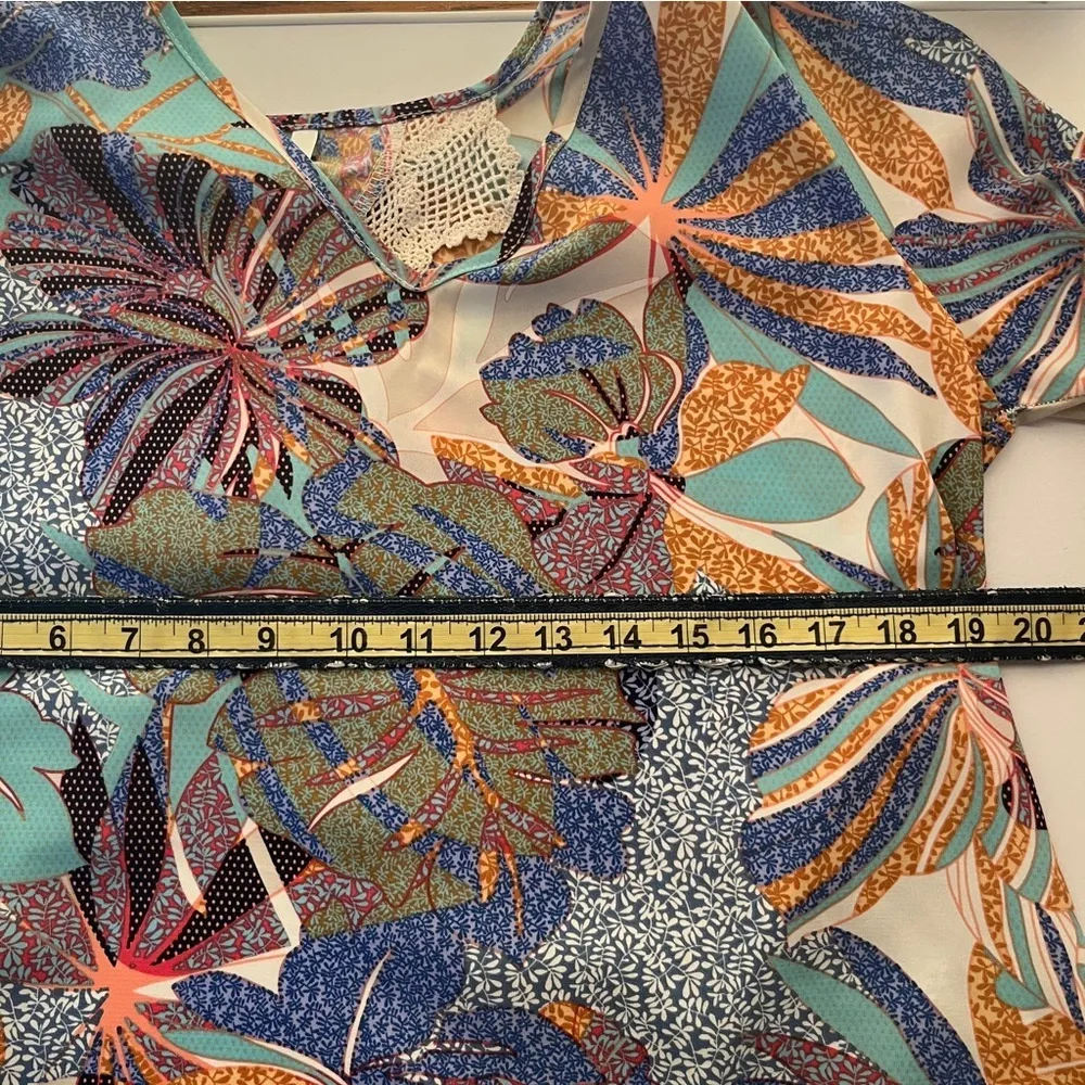 Anthropologie Sage Boho Floral Blouse – Fits M/L – Long Sleeve Lace Hem - Image 6