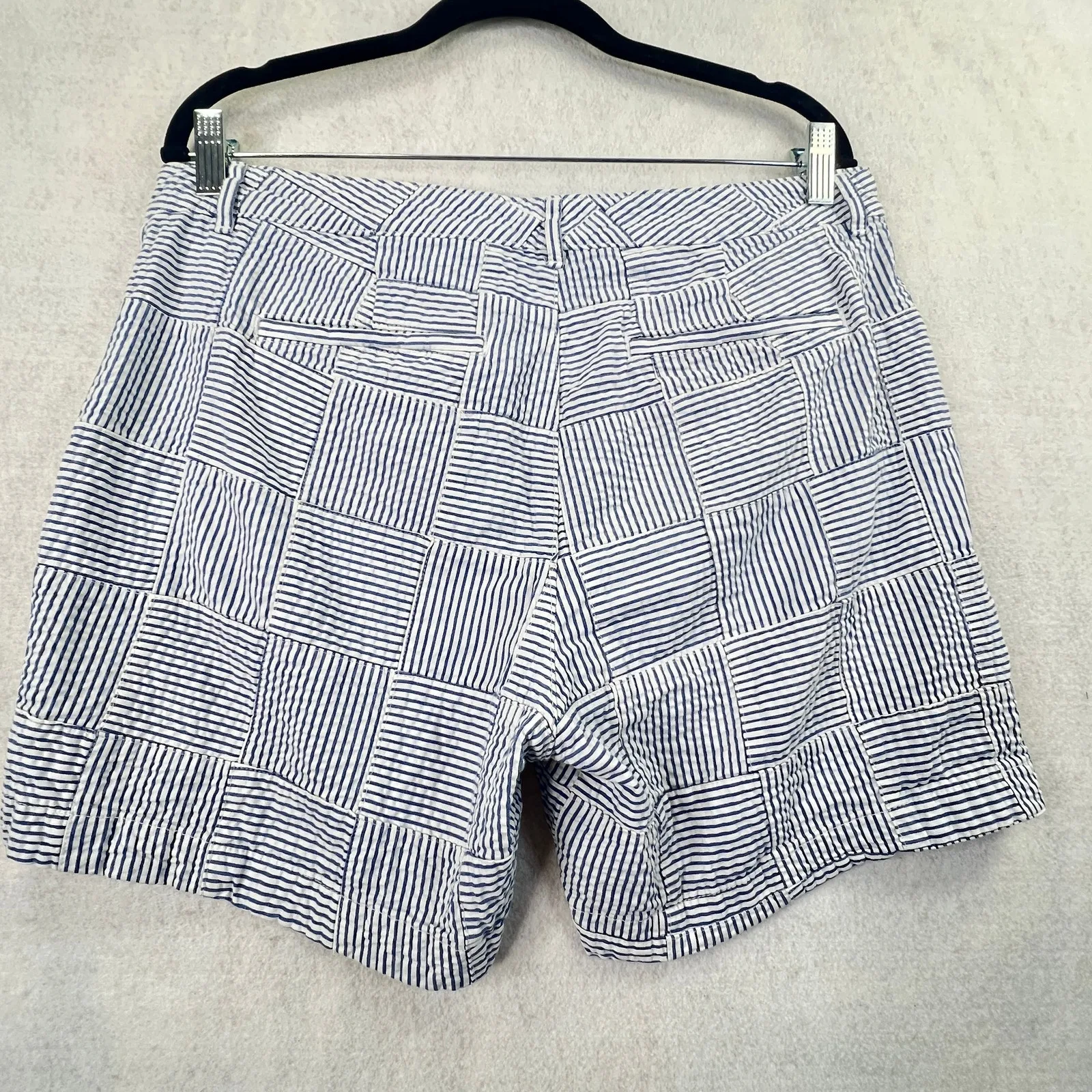 L.L. Bean Womens Favorite Fit Seersucker Patchwork Shorts Blue White 12 Mid Rise - Image 3