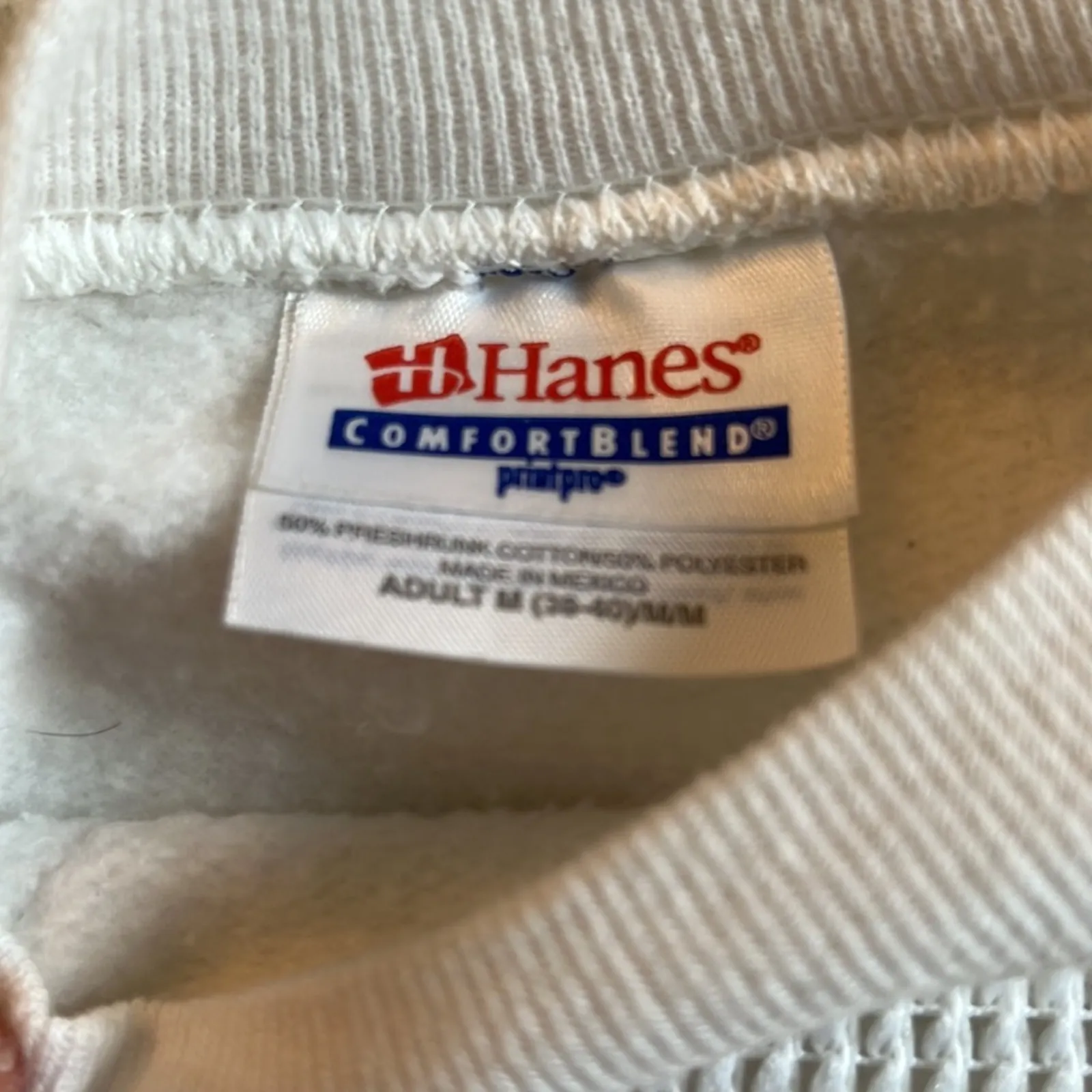 Vintage Appliqué Lace White Granny Sweatshirt with House and flowers Medium - Image 6