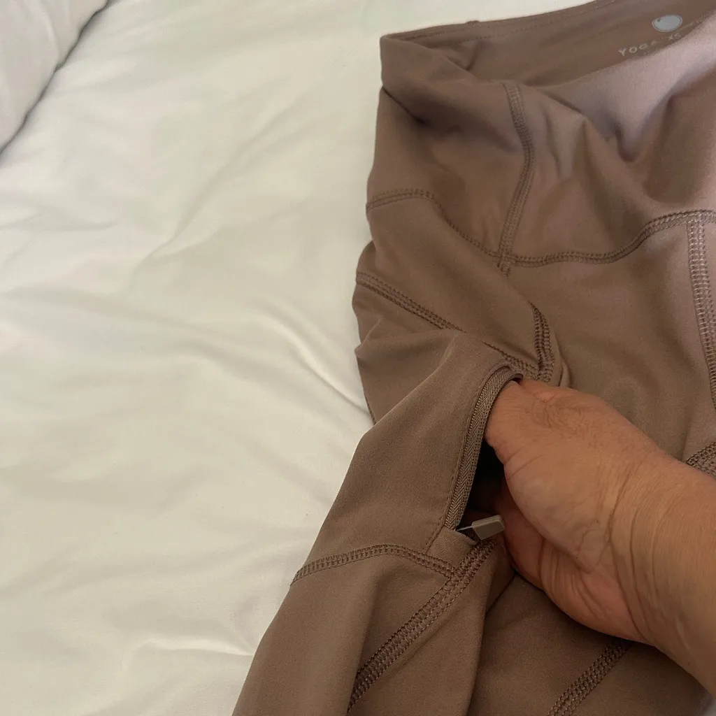 Yogalicious Taupe High-Rise Leggings - Image 4