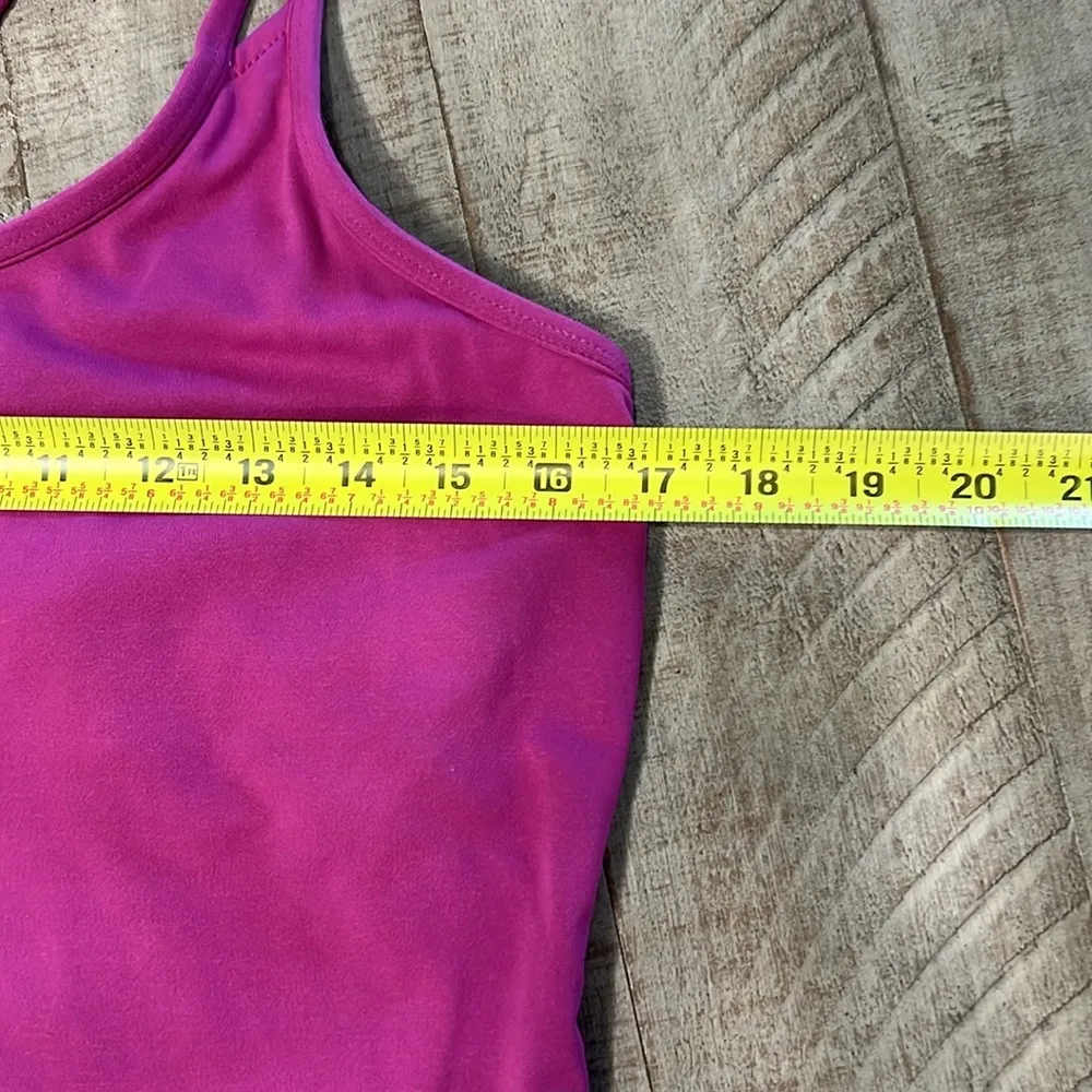 Fabletics asymmetrical exercise top! - Image 5