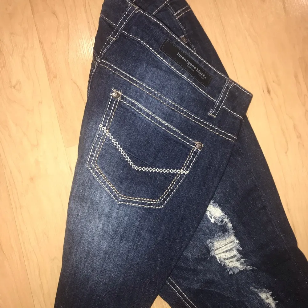 Women’s premium jeans by rue 21 never worn Size undefined - Image 2