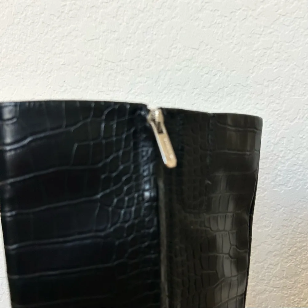 Black Knee-High Women's Boots - Image 6