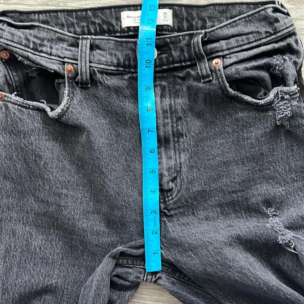 Abercrombie & Fitch - 90's Straight Ultra High Rise Size 28/6R Black Denim - Image 4