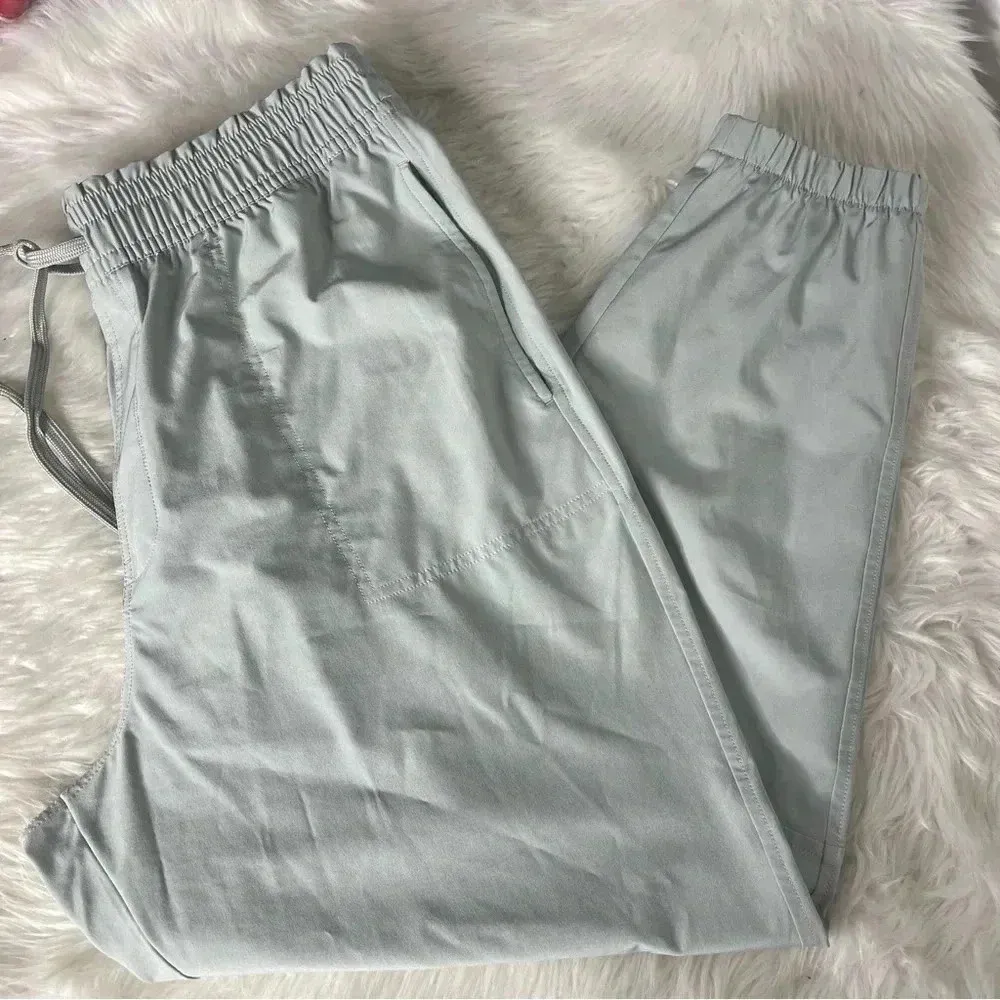 Abercrombie & Fitch Green Drapey Utility Jogger Size Large - Image 6