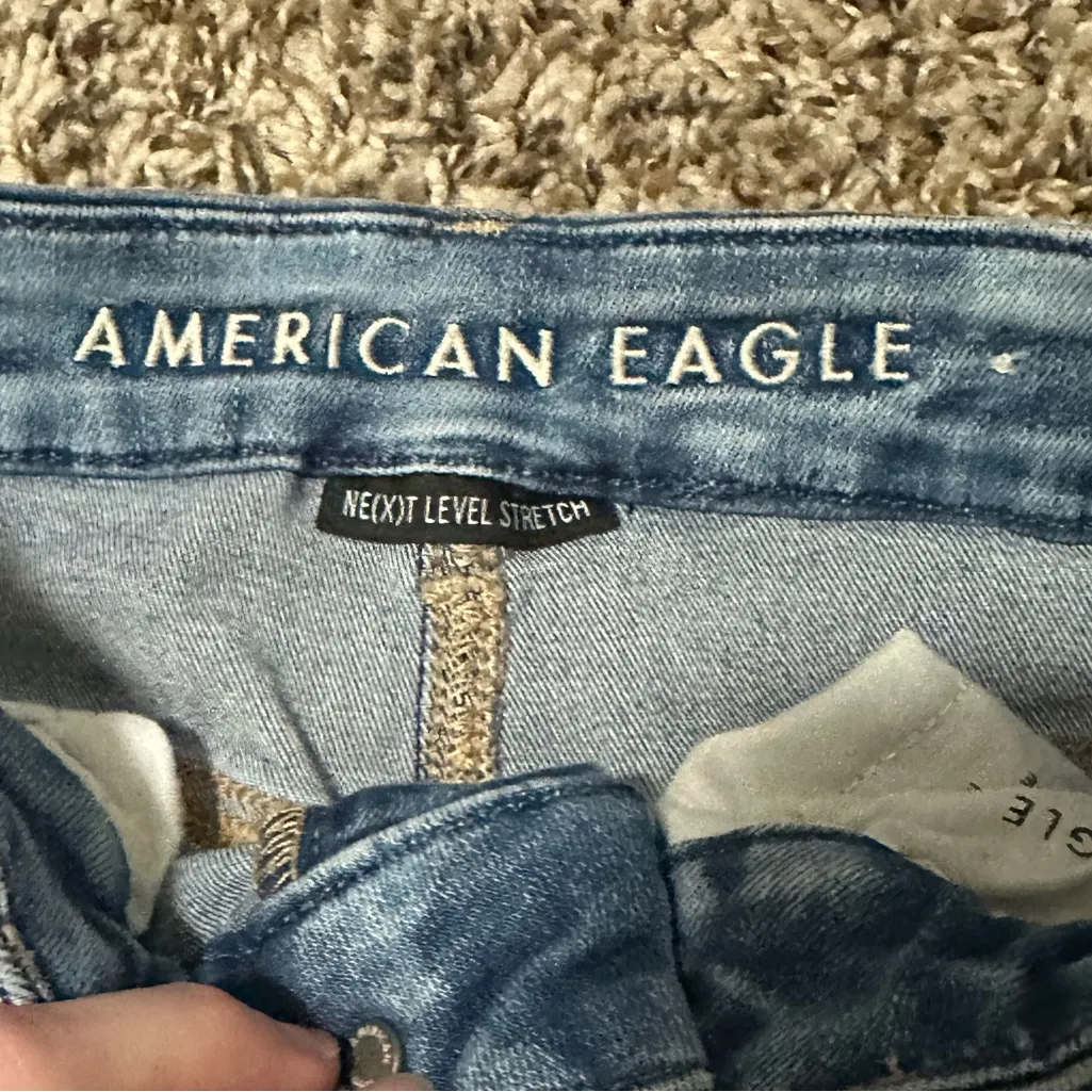American Eagle Women’s Distressed Curvy Super Hi-Rise Jeggings X-Short size 6 - Image 3