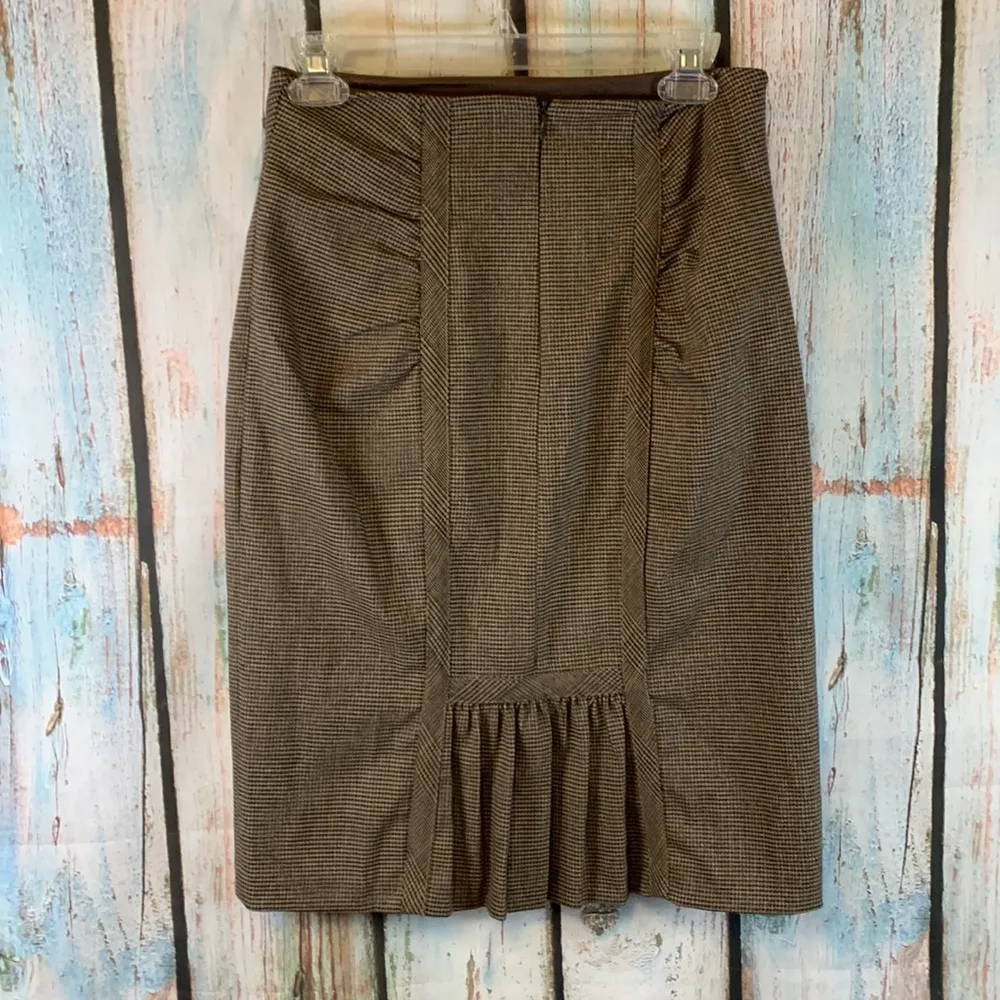 🚫SOLD🚫Nanette Lepore Brown Houndstooth Ruffled & Ruched Pencil Skirt Size 6 - Image 3