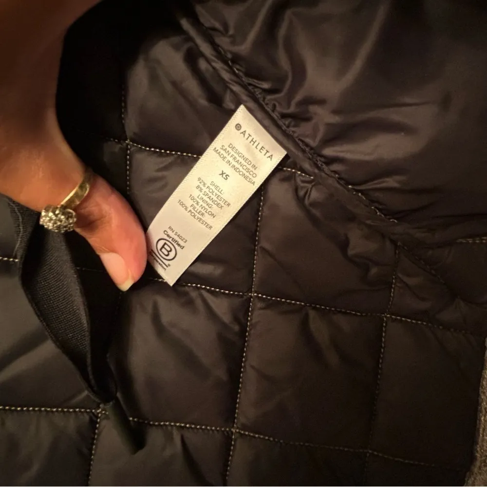 Athleta Whisper Metallic Velvet Vest in Coffee House XS‎ - Image 15