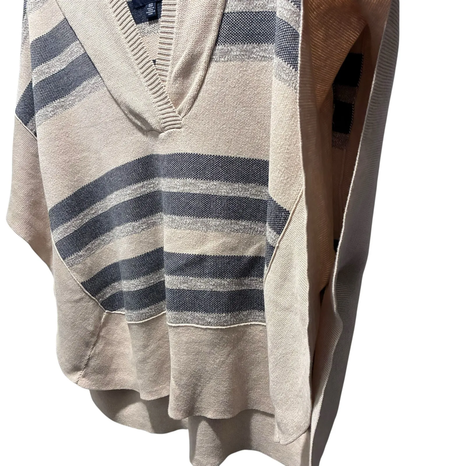 American Eagle Poncho Striped Knit V Neck Hooded Sweater Cream Gray Sz XS Small - Image 4