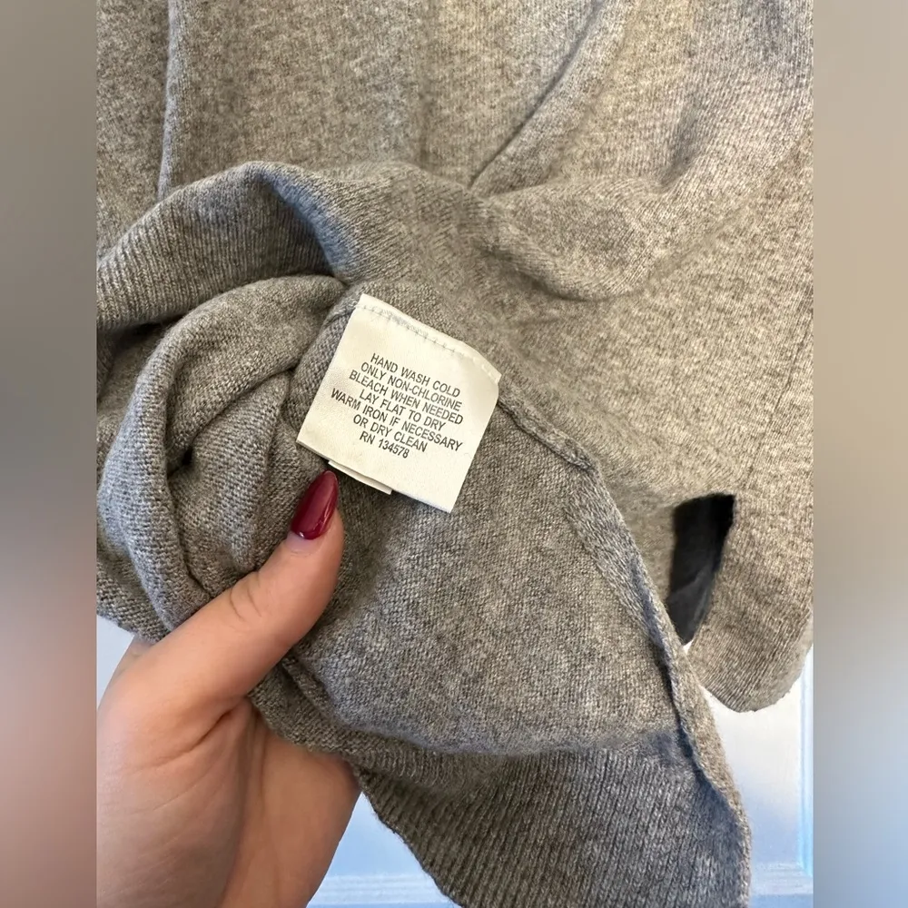 Women’s Vineyard Vines Sweater - Image 2