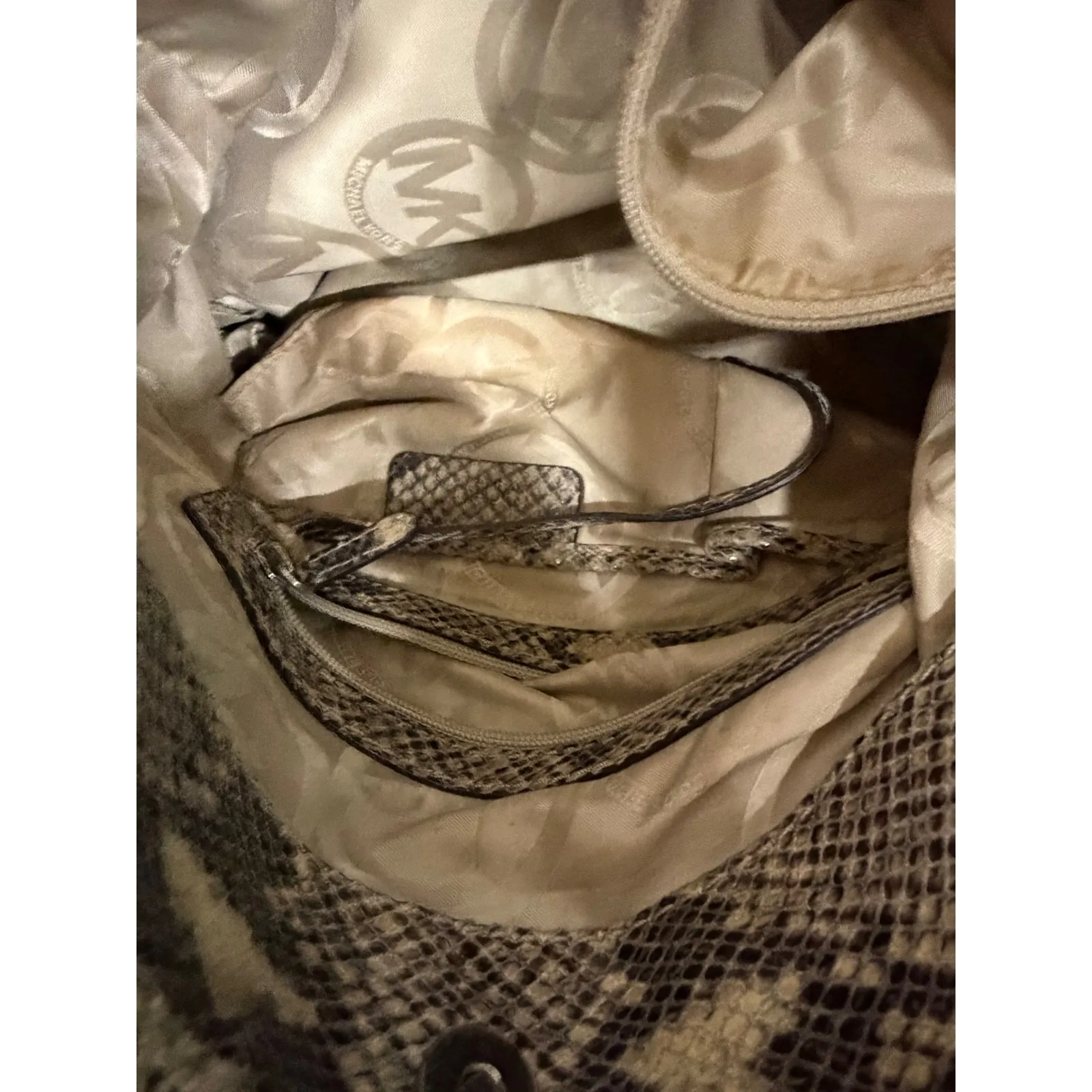 Michael Kors Y2K Slouch Hobo bag silver hardware chain strap retro old money - Image 8