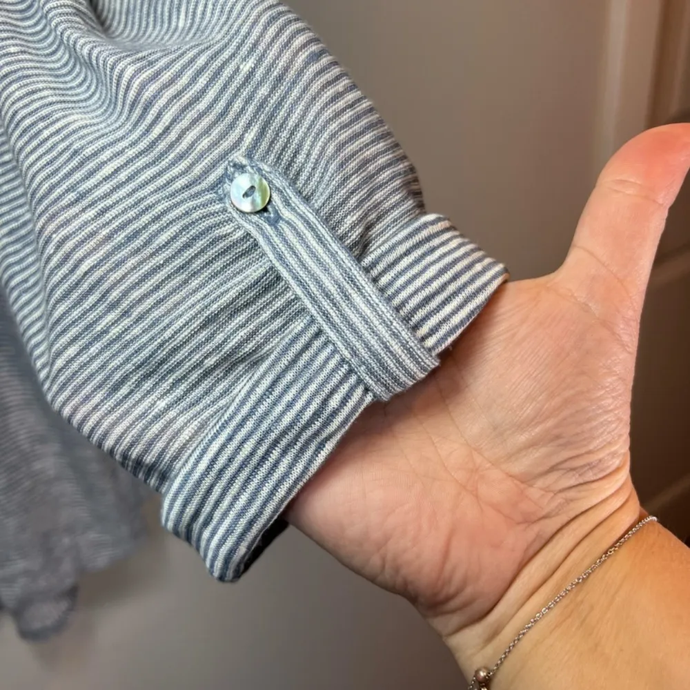 Adrienne Vittadini Striped Linen Tunic Blouse Blue White Roll Tab Sleeves Small - Image 6