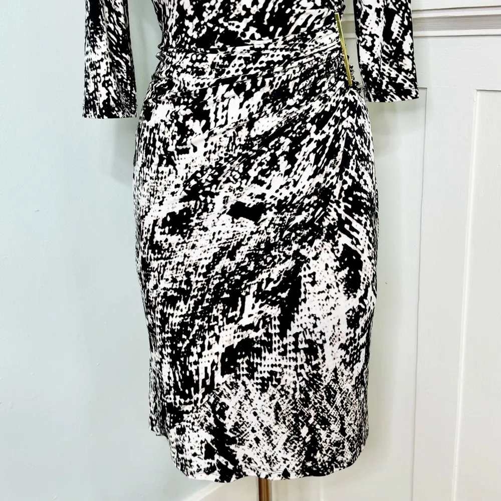 Calvin Klein V-Neck Faux Wrap Sheath Dress Black & White Print Size 6 - Image 5