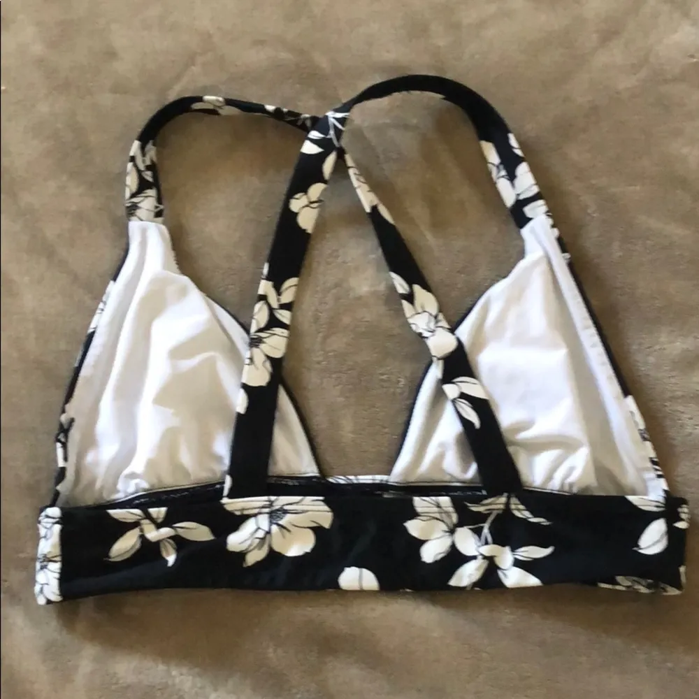 Forever 21 Bikini swimsuit top - Image 2