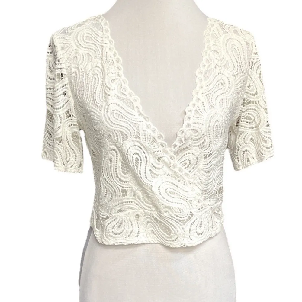 Zara Swirl Lace Faux Wrap Cropped Top Off White Size Small - Image 4