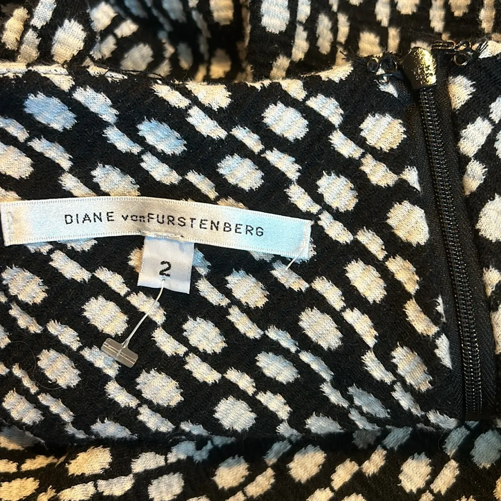 3/$15 DVF black and white skirt - Image 5