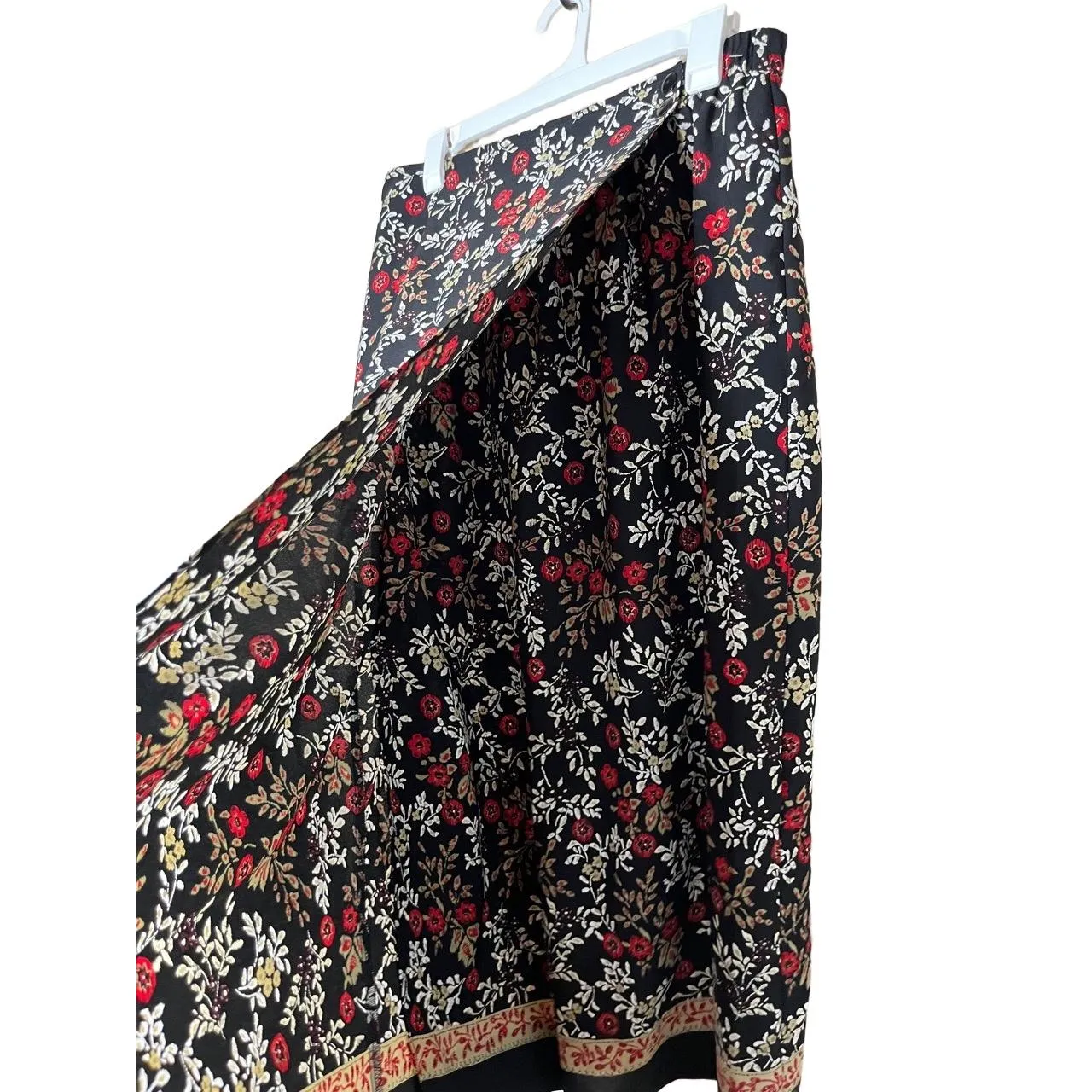 SAG‎ HARBOR Skirt Womens Size Large Black Red Floral Vintage Maxi Elastic Waist - Image 4