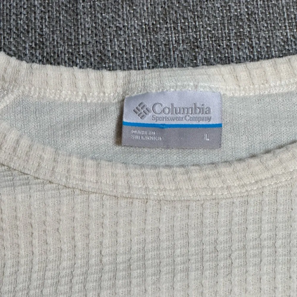 Columbia White Waffle Knit Long Sleeve Shirt L - Image 2