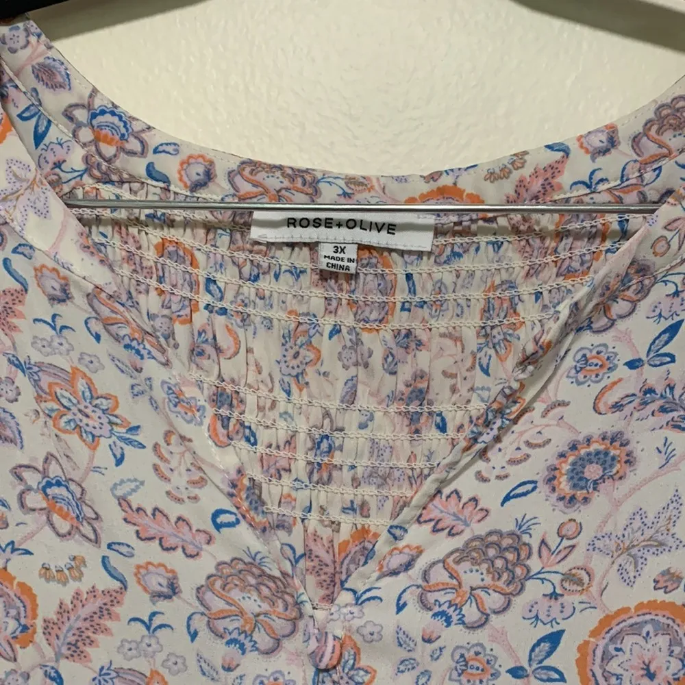 Rose + Olive plus size woman 3X flowly sheer 3/4 sleeve shirt - Image 2