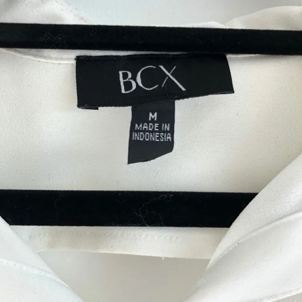 BCX White Sheer Button Up Rhinestone Blouse M - Image 8