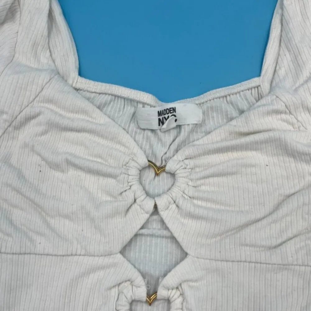 White Madden NYC Gold Heart O-Ring Puff Sleeve Top Women's Size S - Image 5