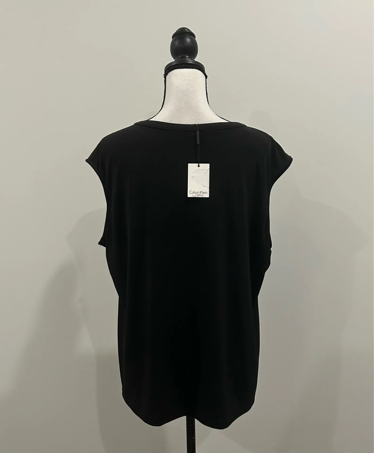 Calvin Klein Sleeveless Top - Image 4