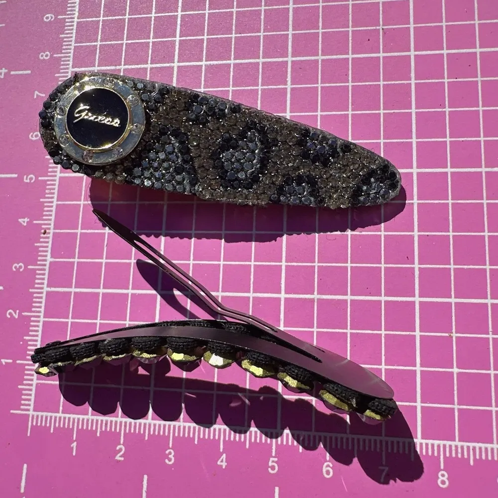Guess hair clips golden logo animal print shiny diamonds + black beads NWT - Image 3