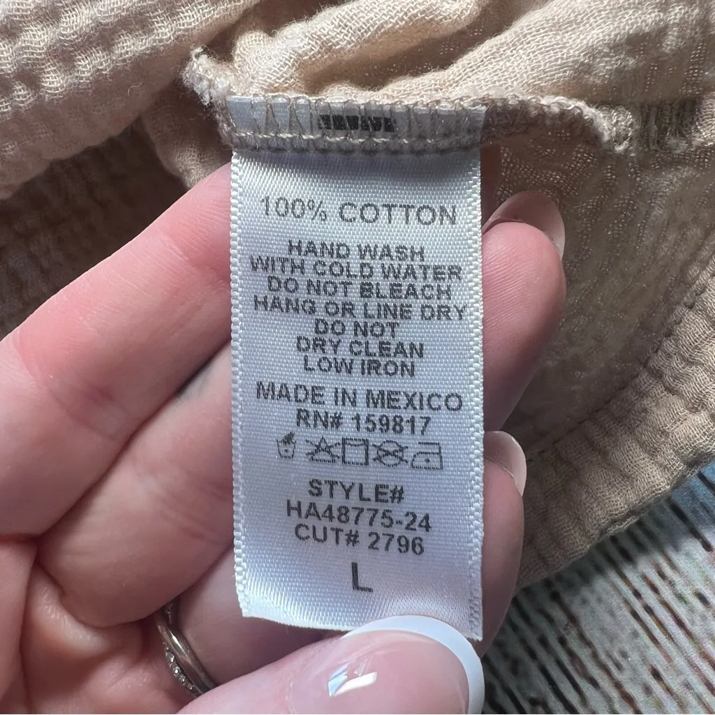 Altar’d State Coastal Button Up Top Women’s Size Large Gauze Cotton Tan‎ Blouse - Image 6