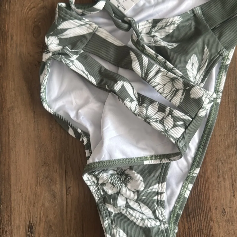 Cupshe Floral Cutout O- Ring Back Tie Mid Rise 2 Piece Bikini - Image 7