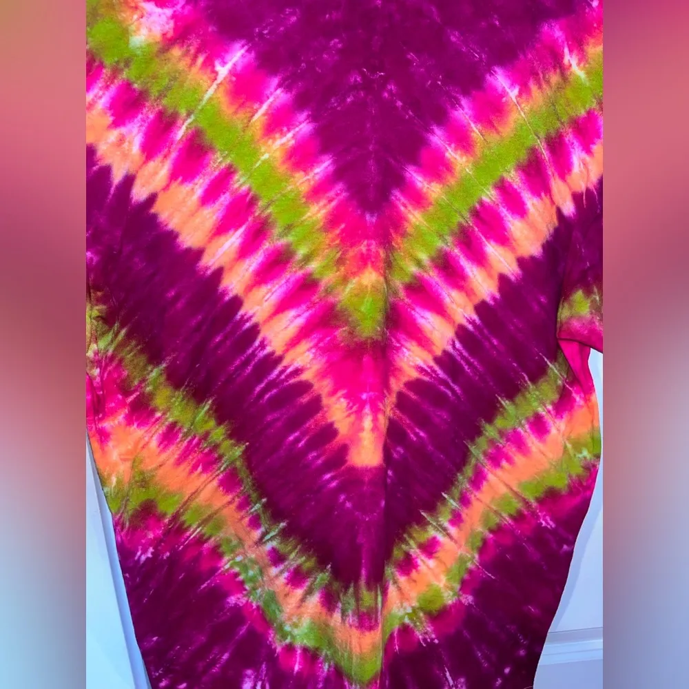 Handmade Tie Dye Tshirt Size Large - Made by TheTalentedTexan - OOAK - Image 5
