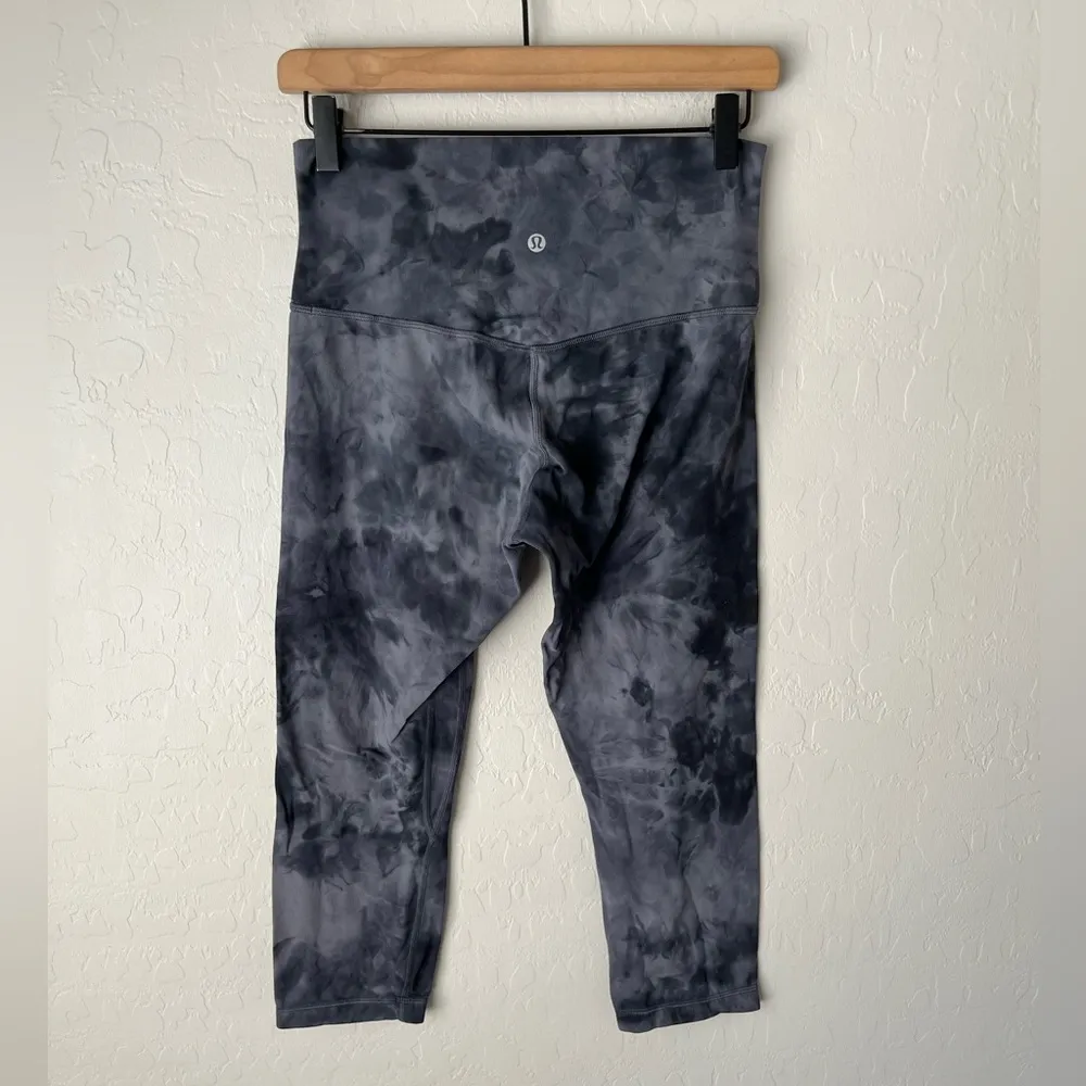 Lululemon Align High Rise Crop Diamond Dye Pitch Grey Size 8 - Image 4
