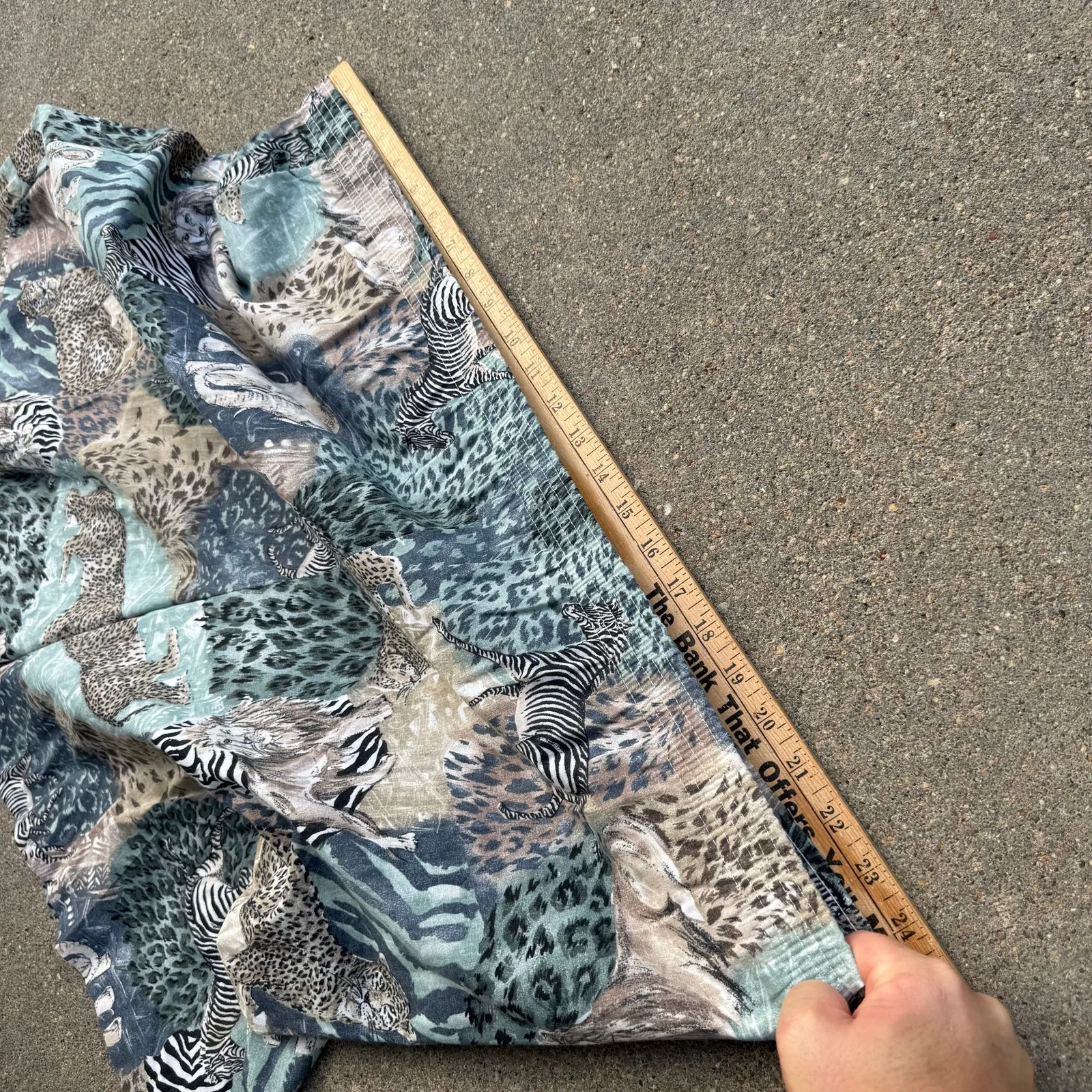 Vintage Ms. Caribou Volup Plus Size 3X Jungle Safari Zoo Animal Print Shorts Blue - Image 7