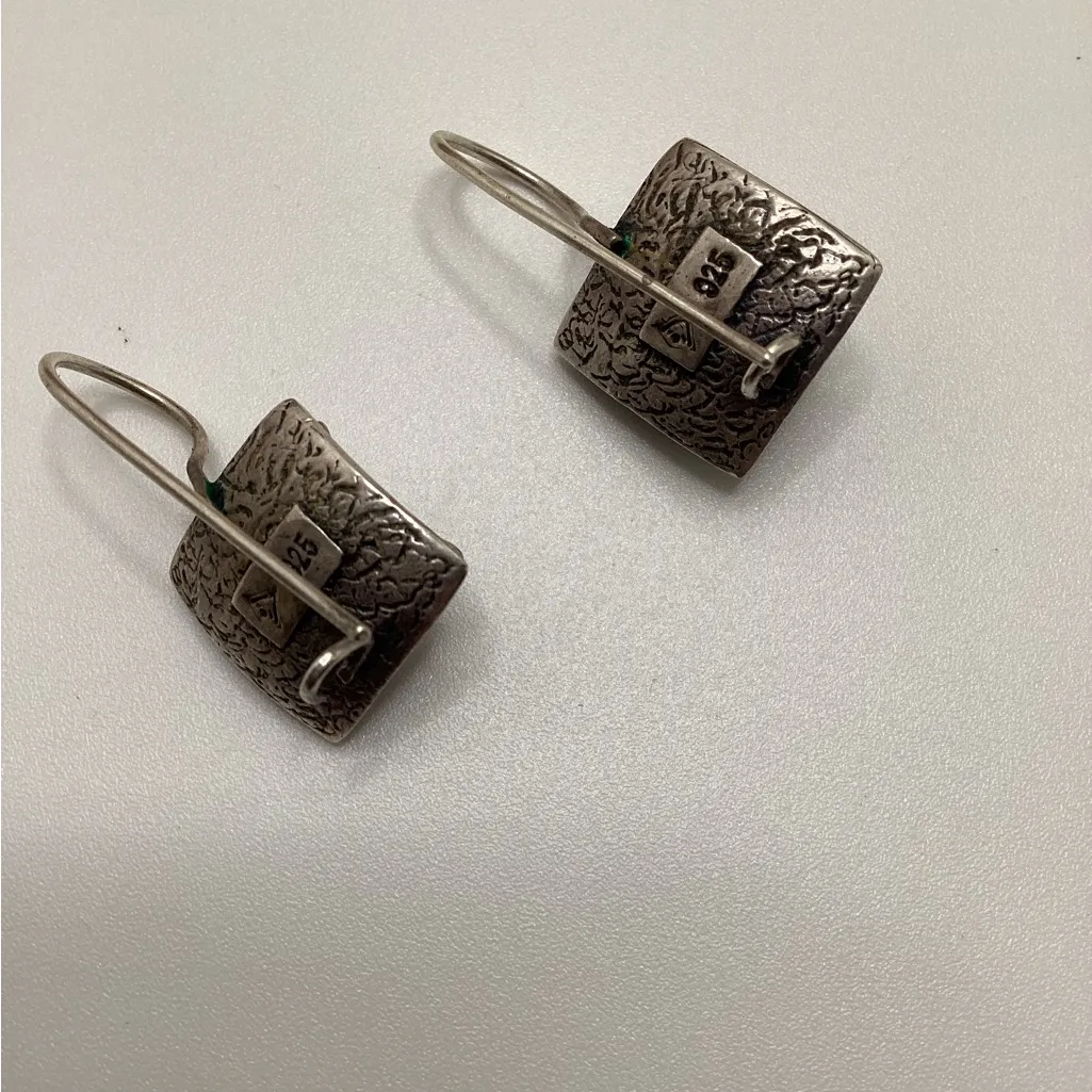 Silpada Iridescent Pearl fishhook earrings - Image 10