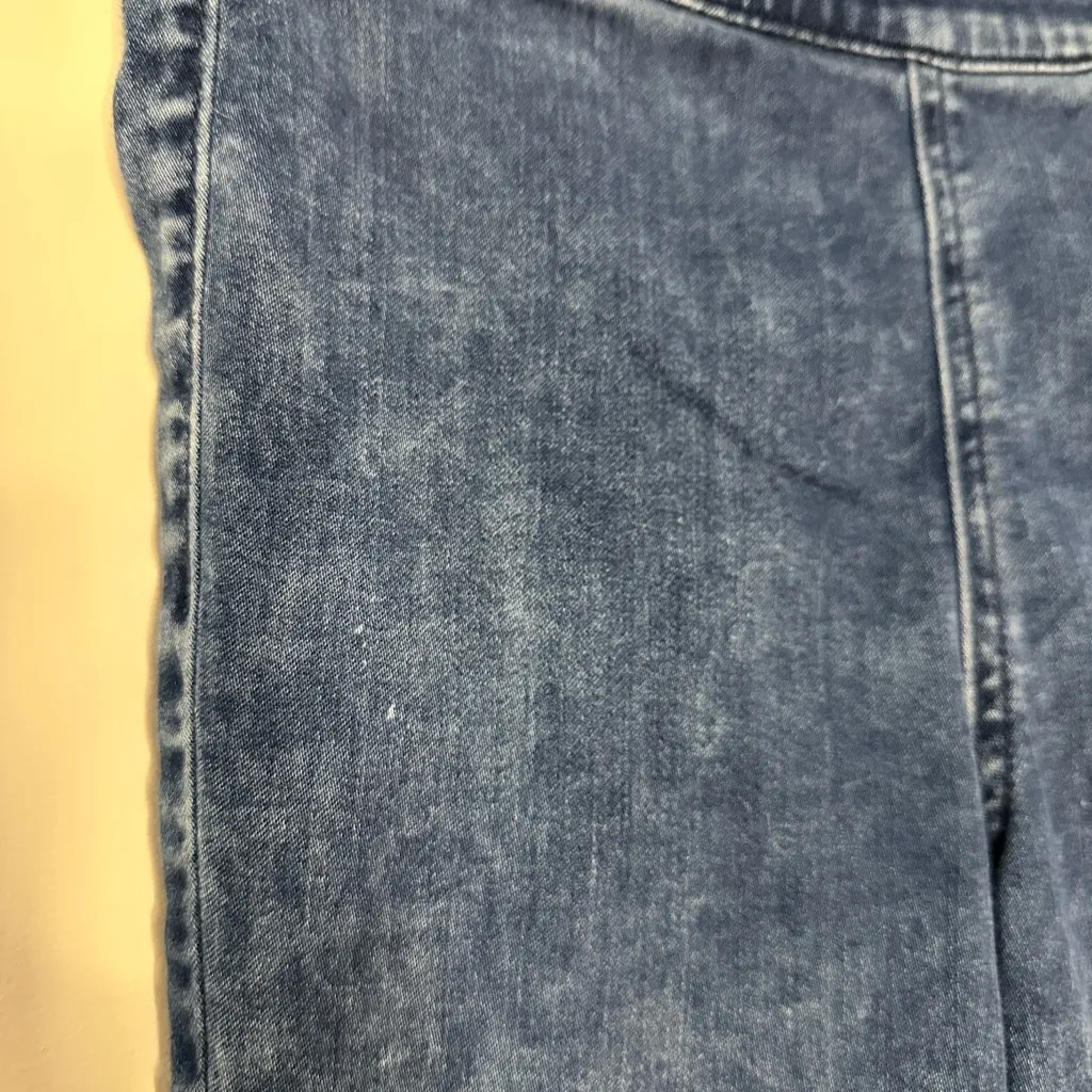 Hollister Alex High Rise Pull on Jean Legging in Medium Acid Wash Size Small - Image 3