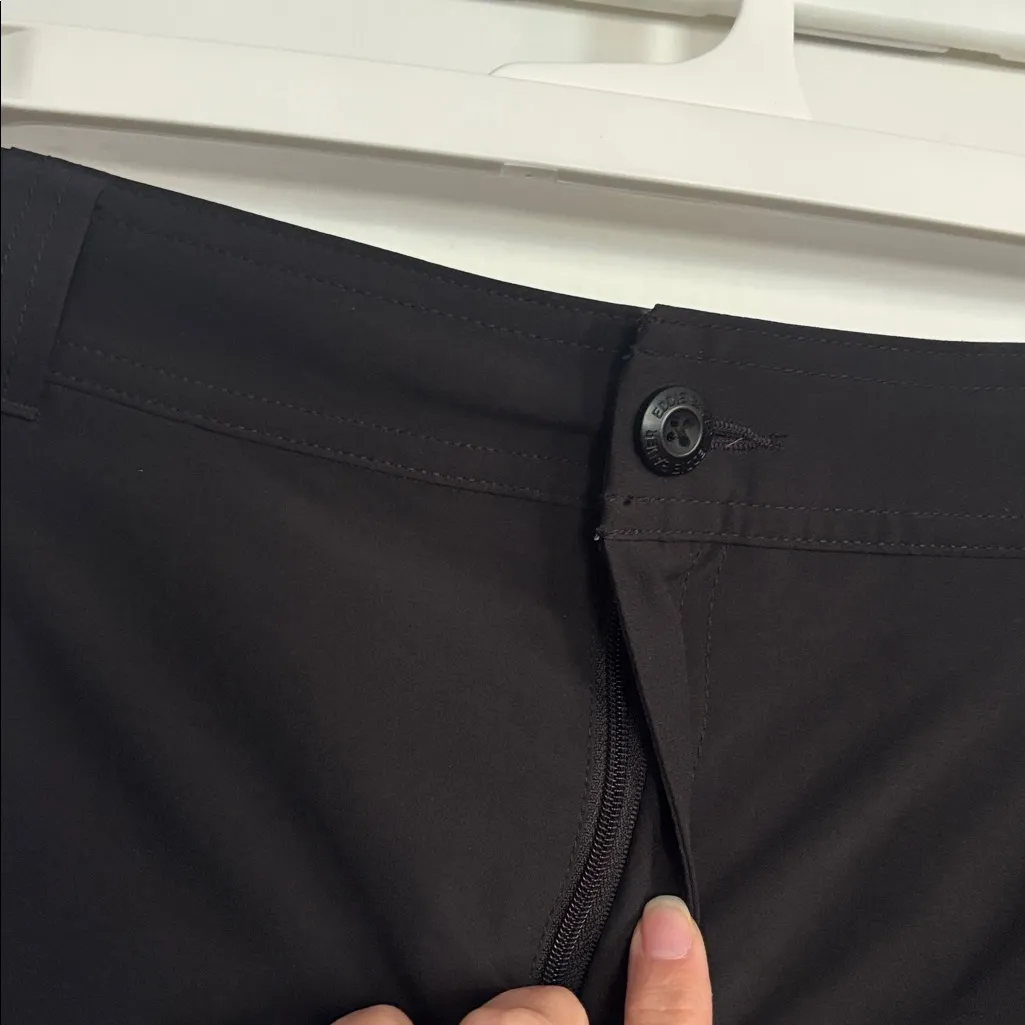 Eddie Bauer Women’s Adventurer 2.0  Black Skort - Image 2