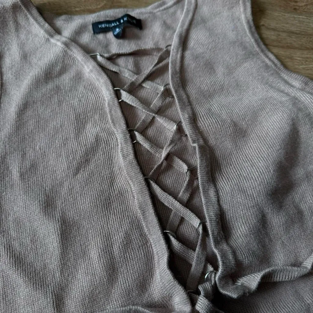 Kendall & Kylie Lace-Up Crop Top in Taupe - Image 2