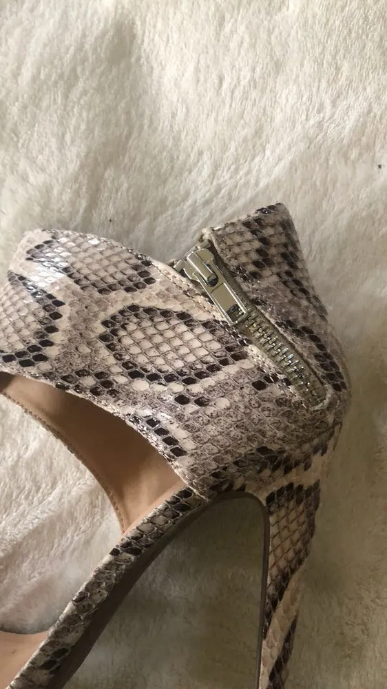 Snakeskin Heel Tan Size 8 - Image 4