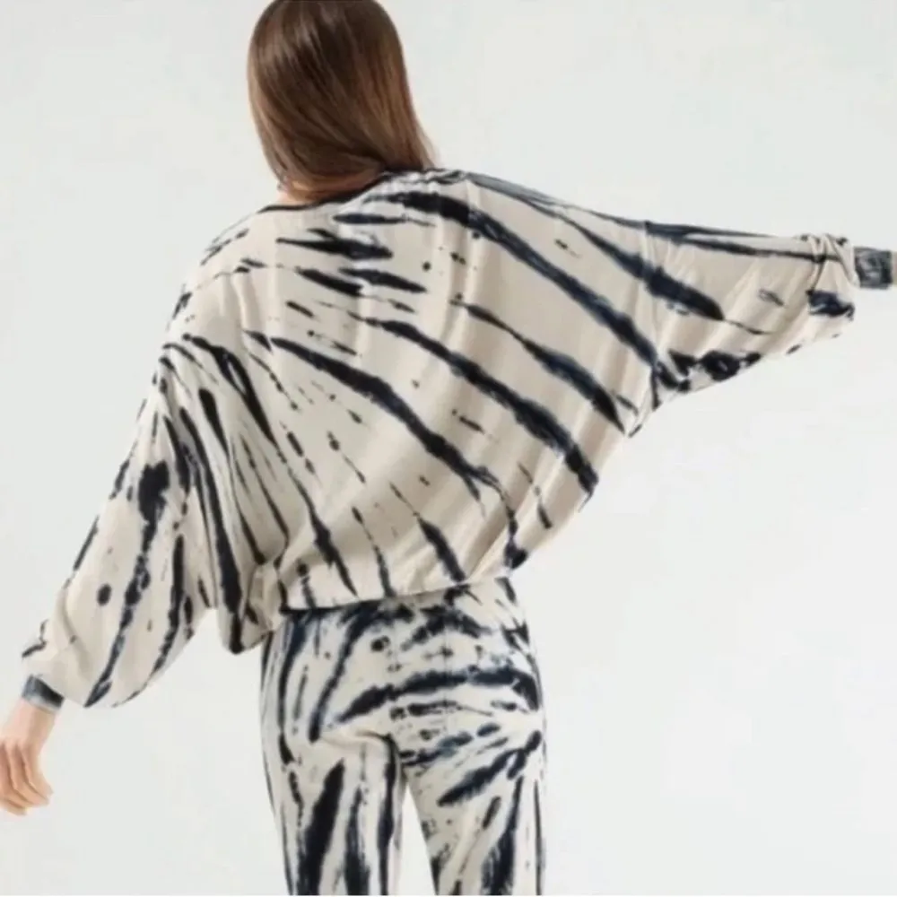 Young Fabulous & Broke Tie Dye Crew Neck Sweater Soft Slouchy Oversized Comfy XS - Image 2