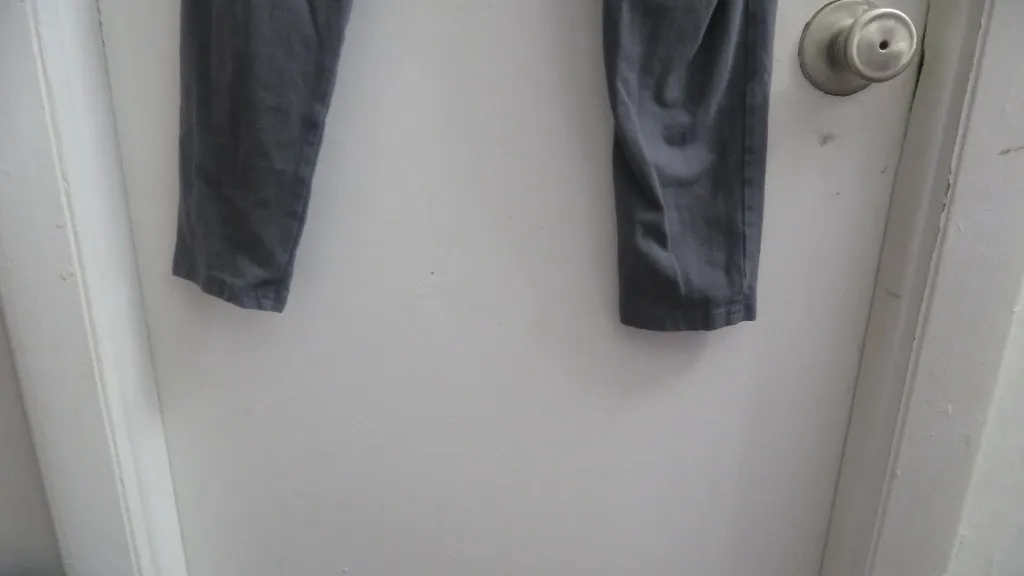 Torrid  solid basic simple plain leggings plus size activewear in gray size 2 (2X). - Image 10