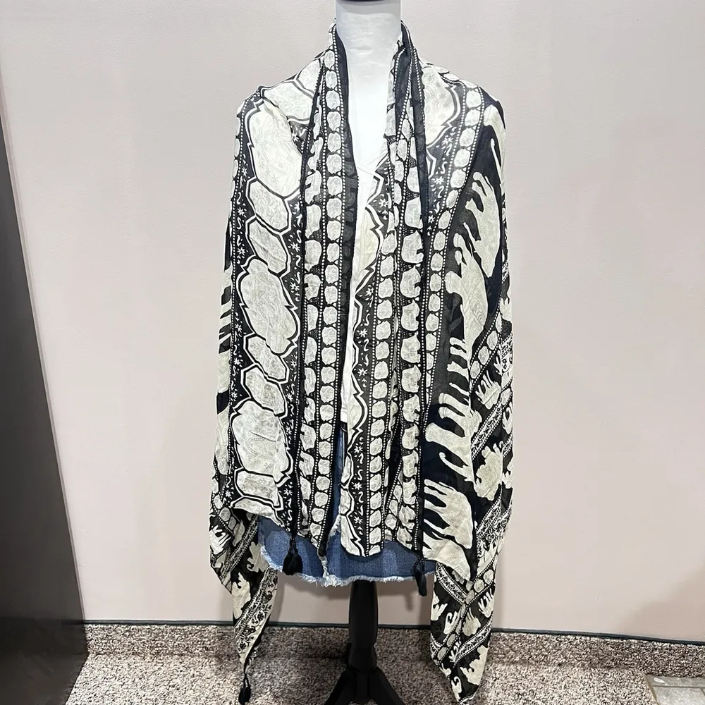 Elephant Scarf 39”x67” Threads 4 Thought Table Cloth White Black Africa India - Image 9