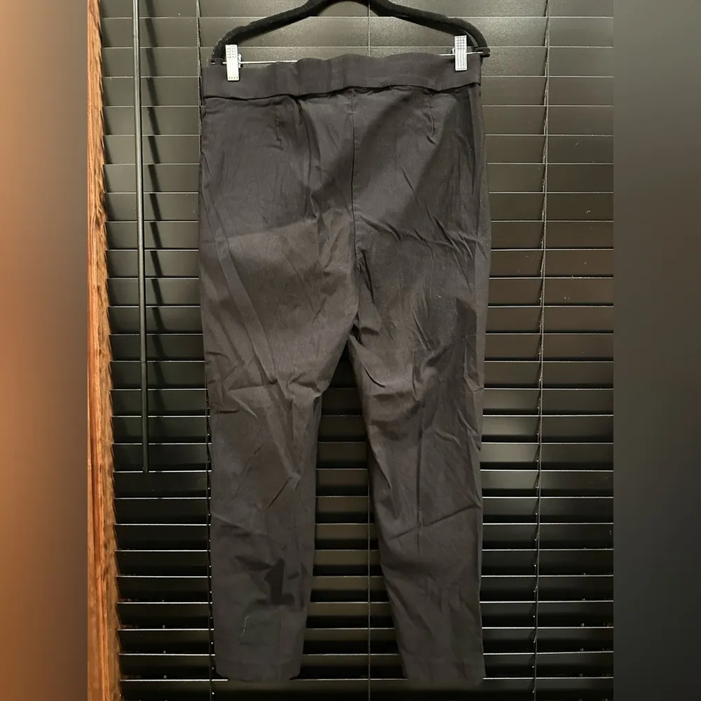 EUC ANNIE KLEIN  Elegant Black Dress Pants - Image 2