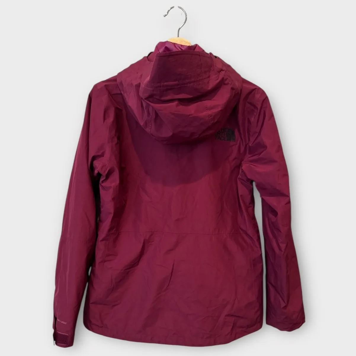 The North Face ThermoBall Eco Snow Triclimate Jacket Size Medium - Image 8