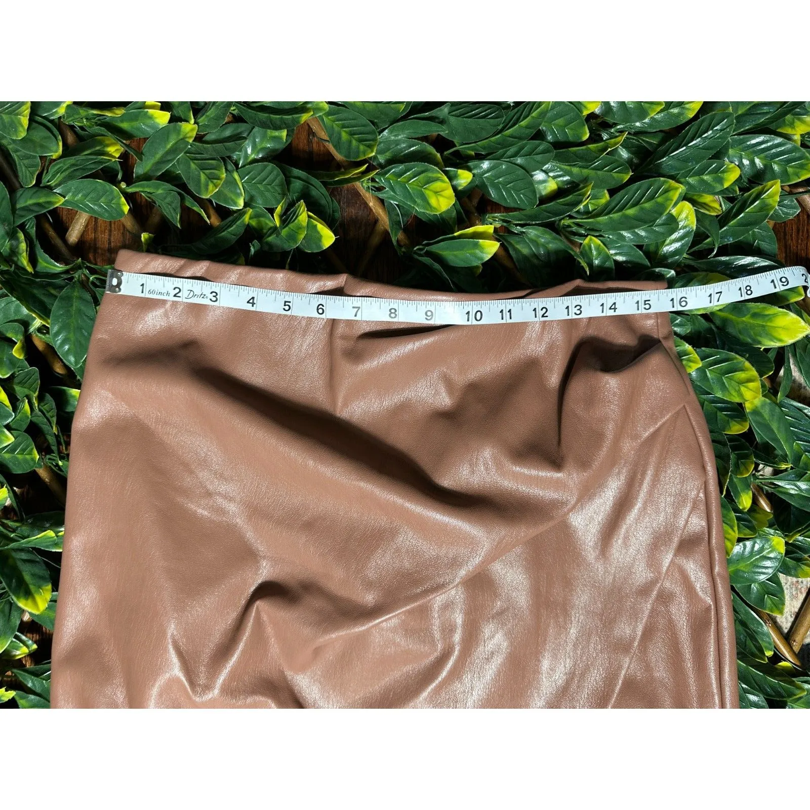 Aritzia Wilfred Brown Faux Leather Mini Skirt Size 12 - Image 4
