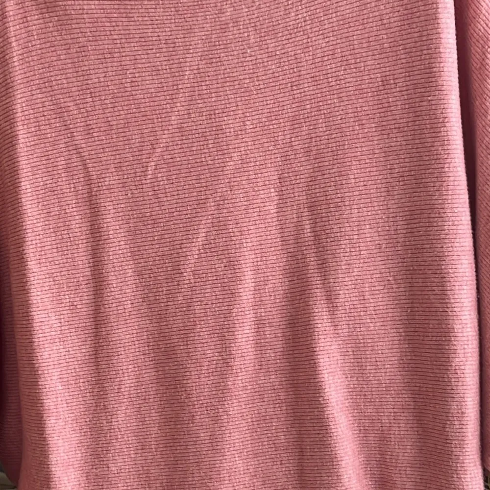 Super Cute Dolman Sweater Excellent Condition - Image 9