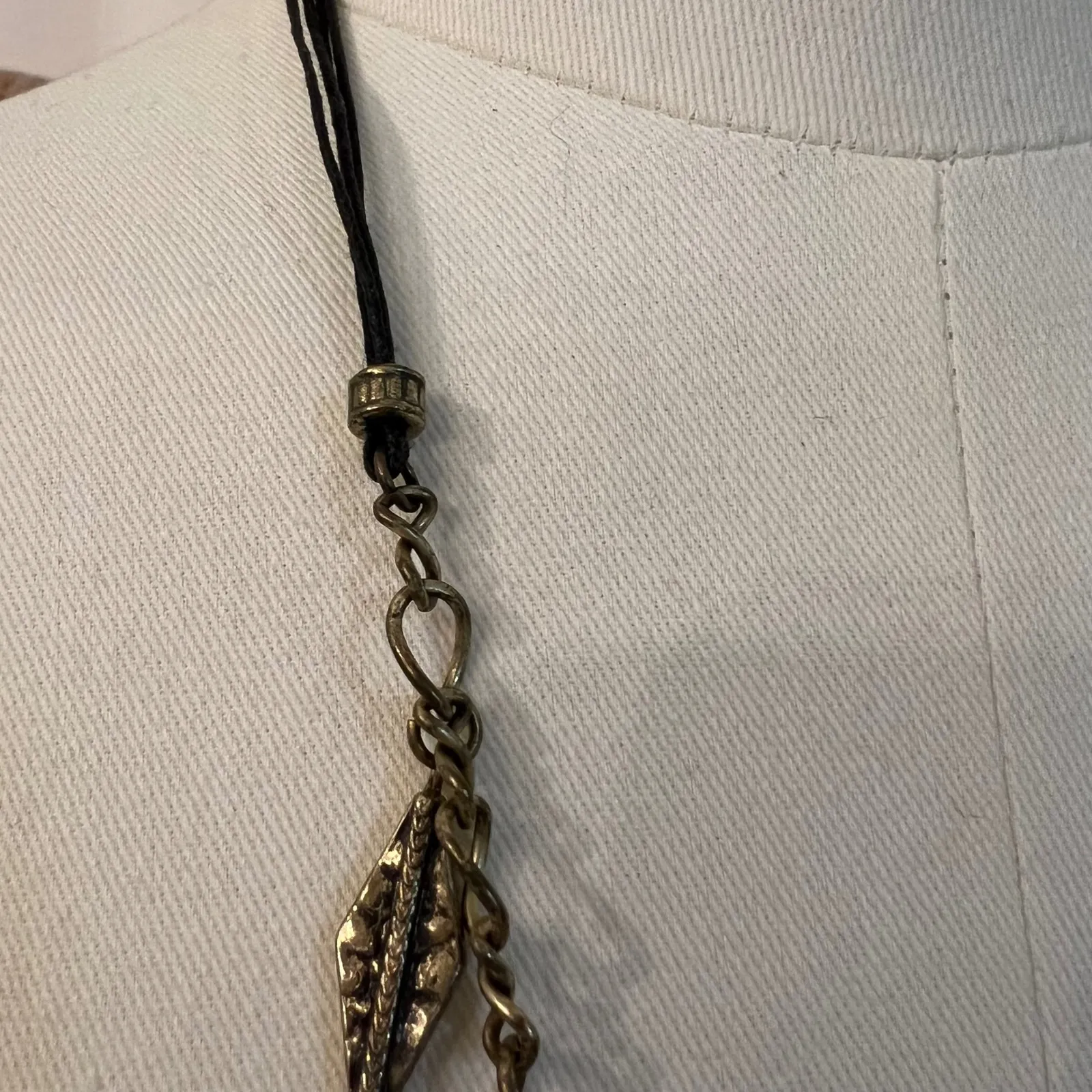 Vintage Boho Shell Statement Necklace Brass Leaf Charm Mixed Chain Pendant 18" - Image 4