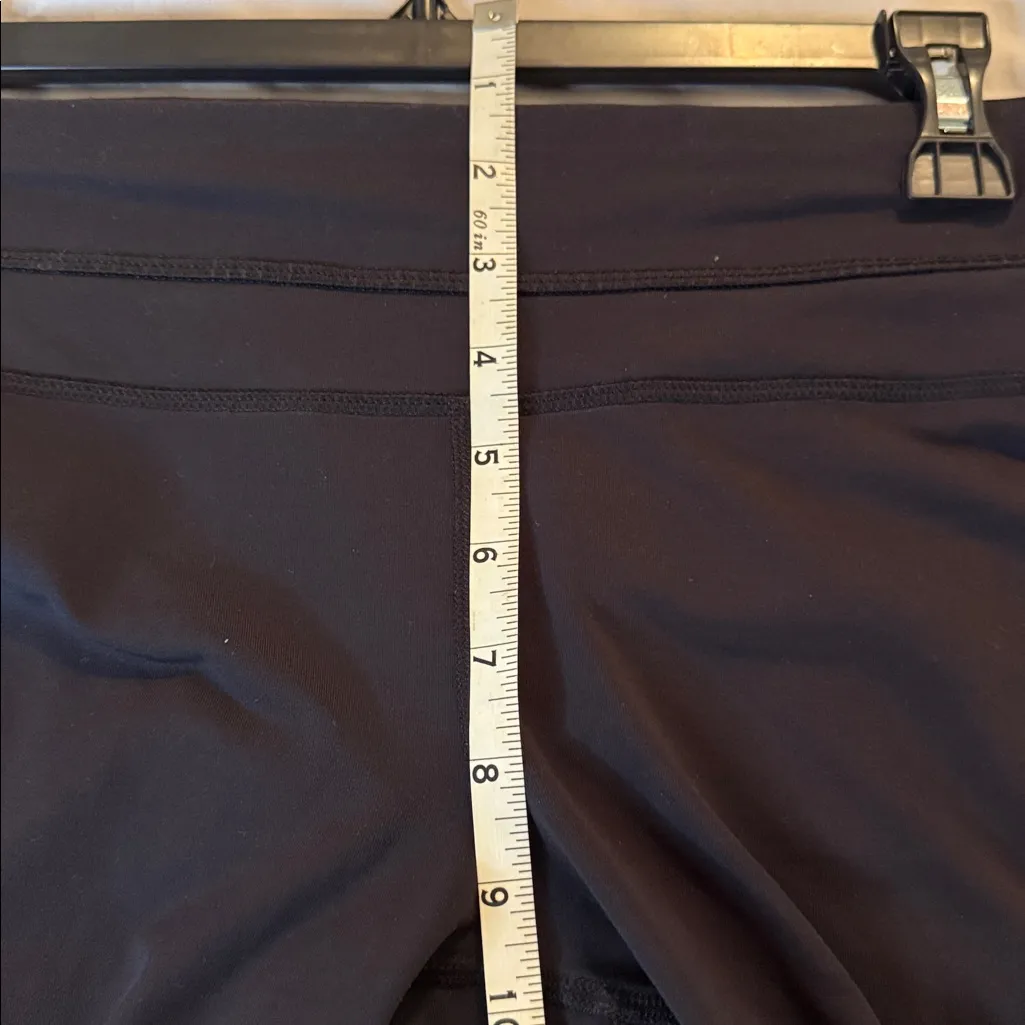 Lululemon Black Yoga Pants size 4 - Image 5